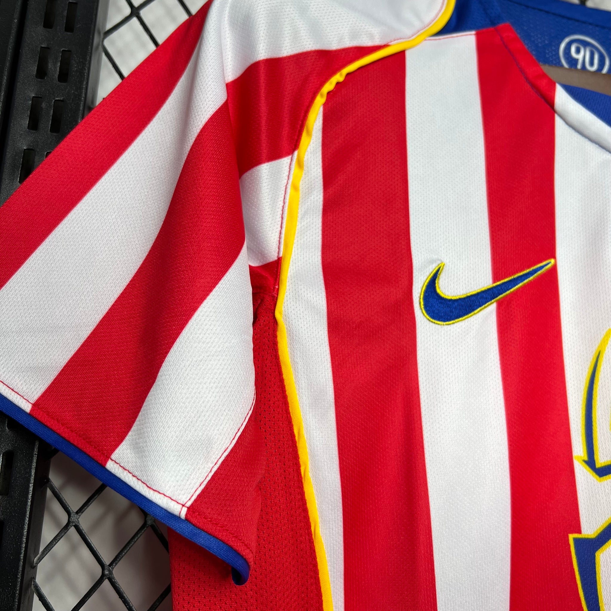 Atletico Madrid 2004/05 Home Retro Jersey