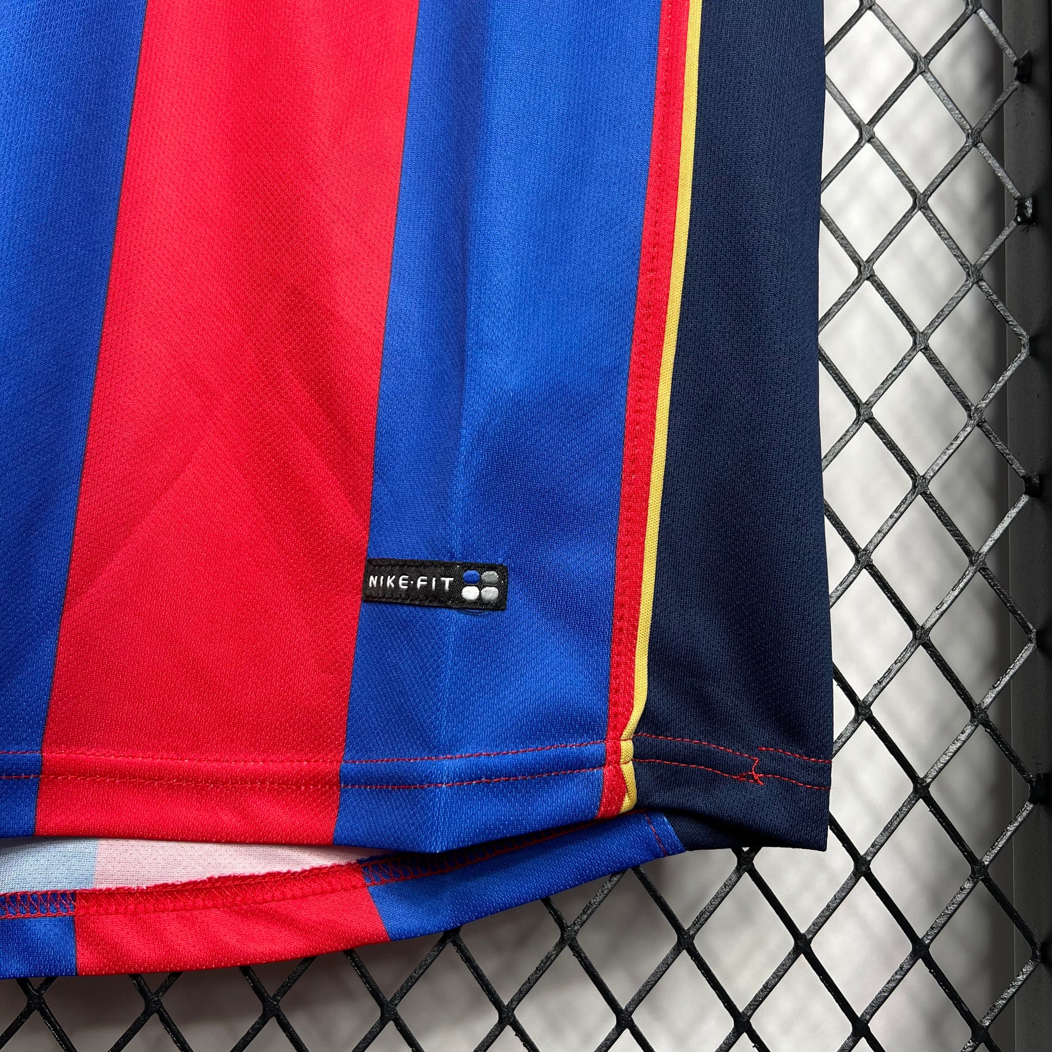 Barcelona 2004/05 Home Retro Jersey